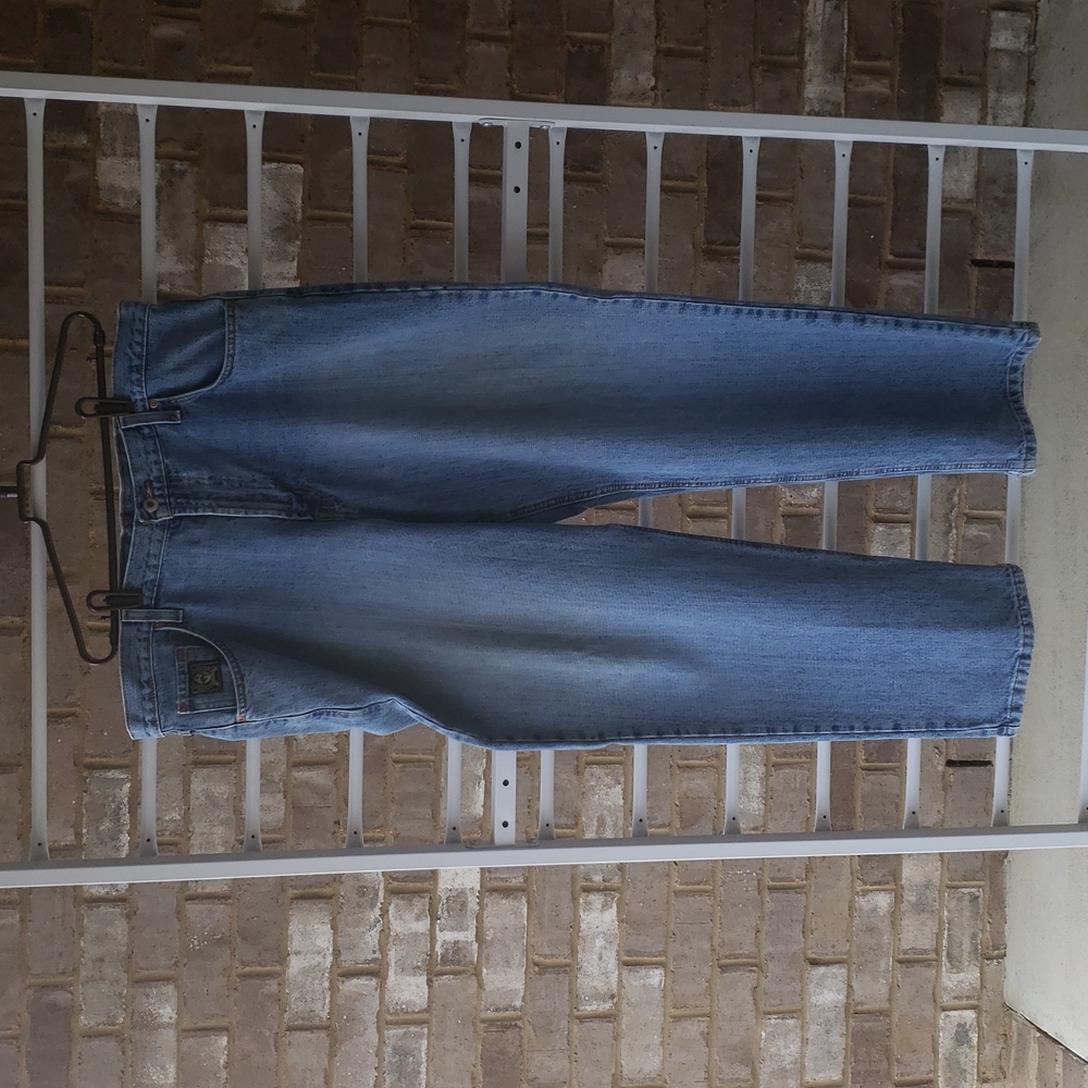 Cinch • Men's Loose Fit Black Label Jeans